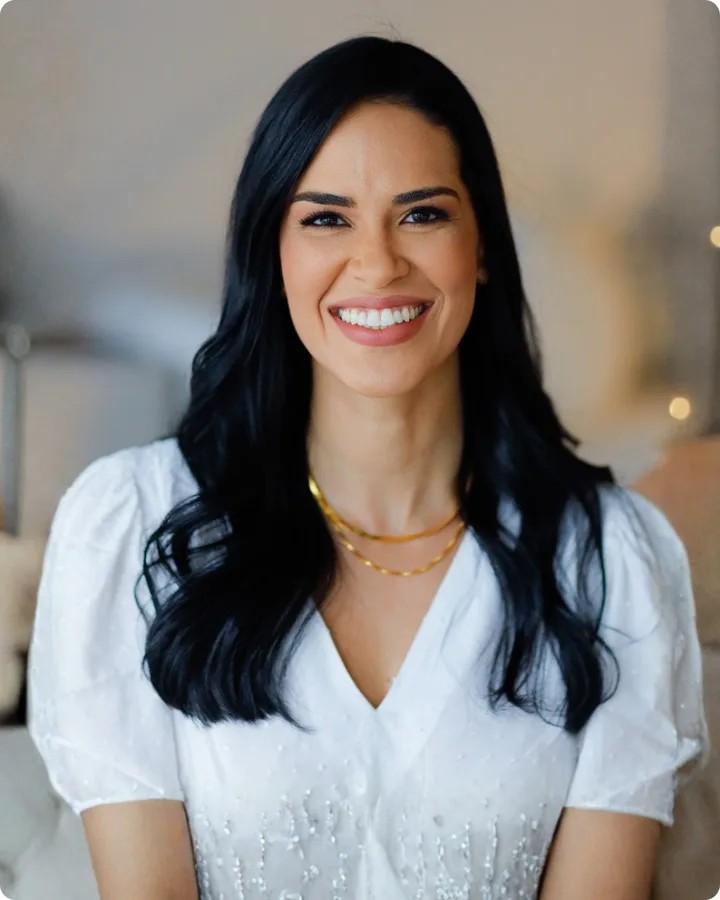 Flávia Rios