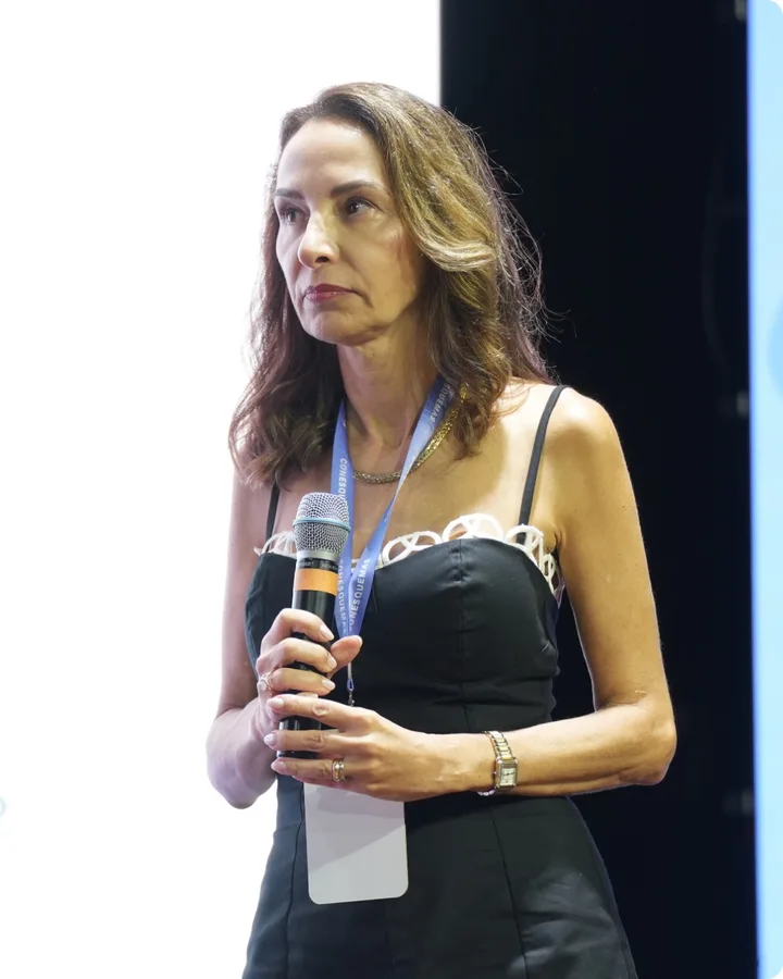 Jacqueline Leão
